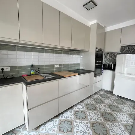 2 Bedroom In The Centre Of T30 * Ostende