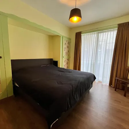 2 Bedroom In The Centre Of T30